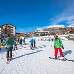 Alpetta 37 In - Out - Happy